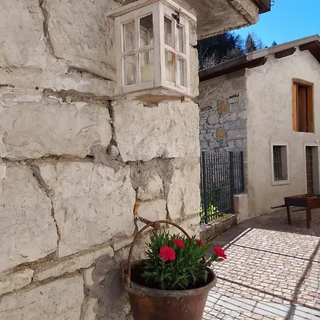 Kalipe Dolomiti アパート *